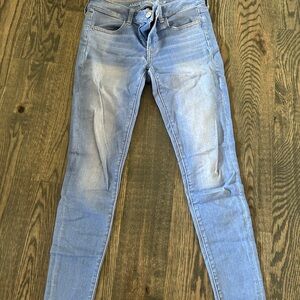American Eagle Outfitters Light Blue Skinny Jeans